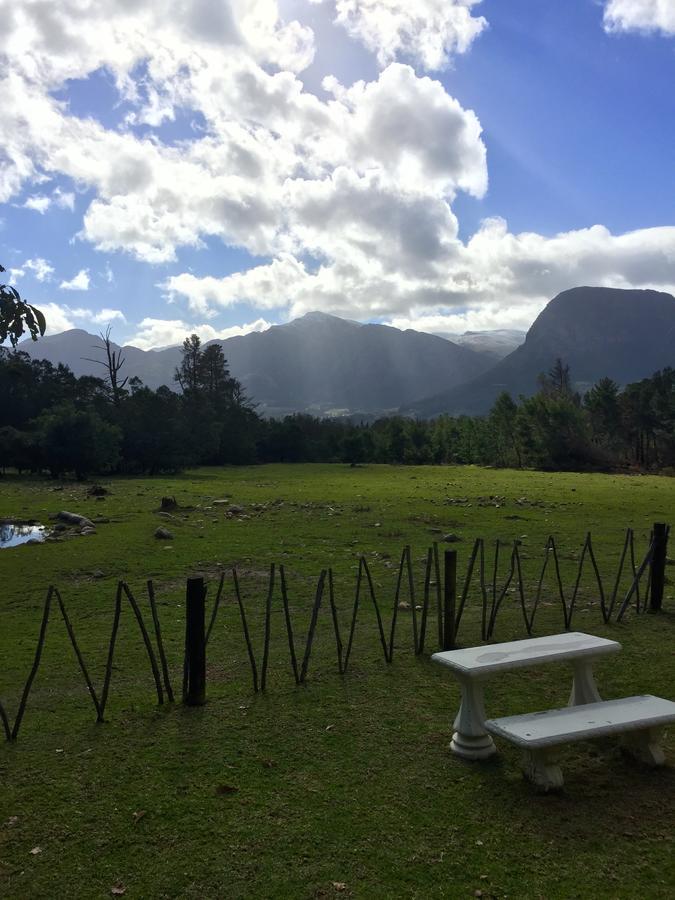 Country * Franschhoek